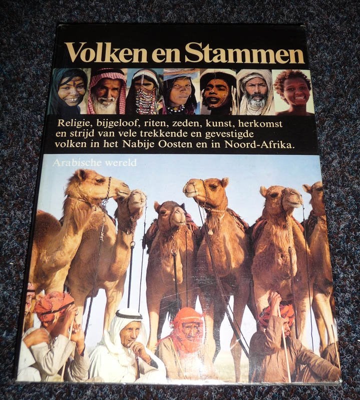 Boek Volken en Stammen - Arabische Wereld, Boeken, Ophalen of Verzenden, Gelezen