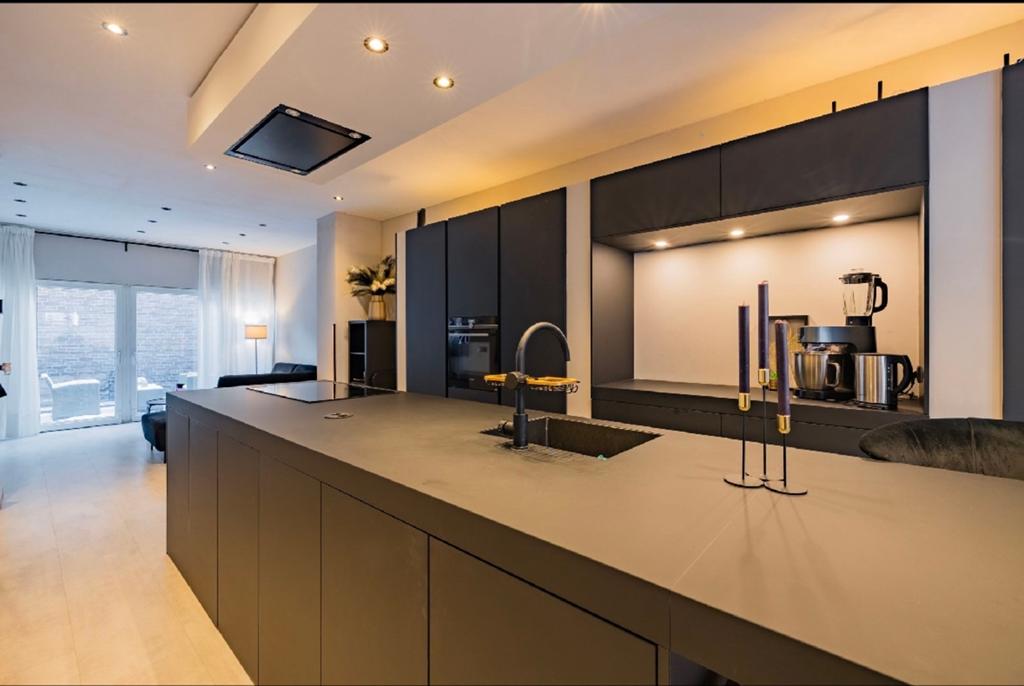 Luxe bovenwoning te huur in hartje centrum Assen, Huizen en Kamers, Overige regio's