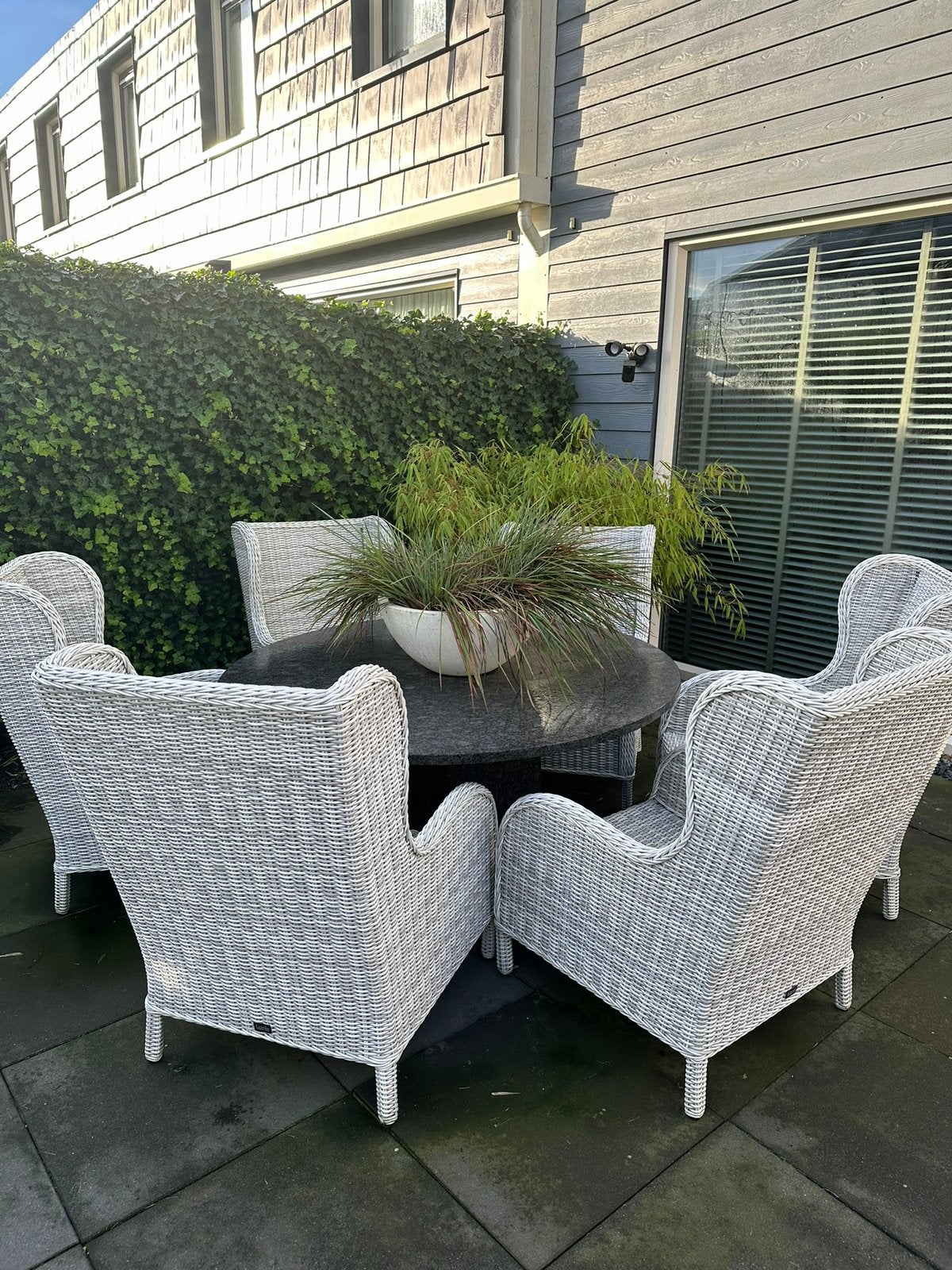 Creme wit lichtgrijze tuinset van Giardo, Ophalen, Zo goed als nieuw