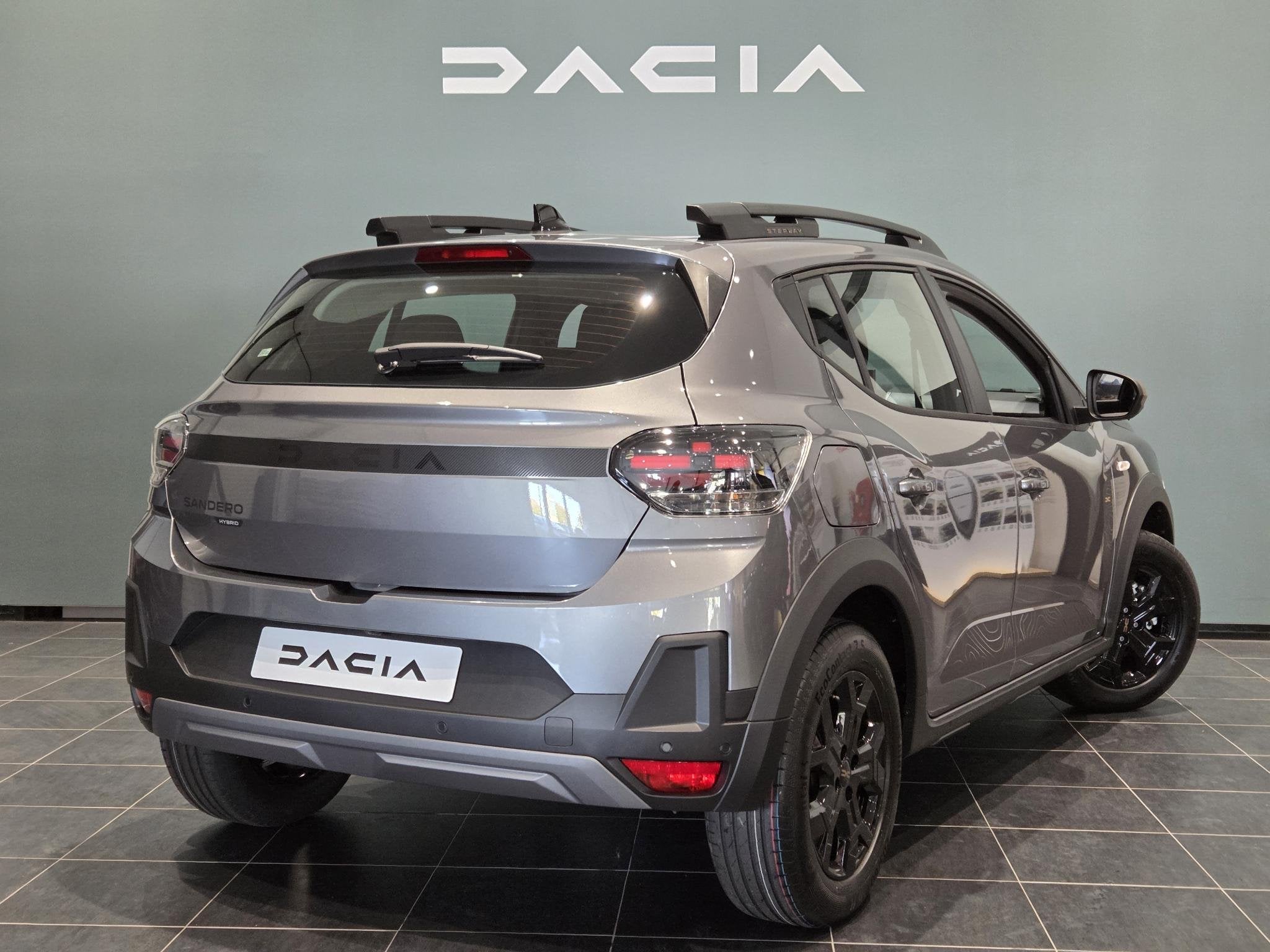 Dacia Sandero Stepway 1.8 hybrid 155 extreme DIRECT LEVERBAA, Auto's, Stof, 1789 cc, Bedrijf, Nieuw