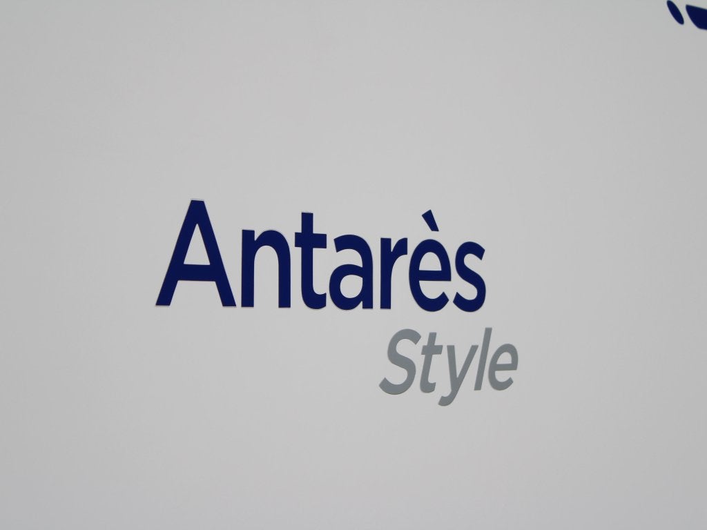Caravelair Antares Style 400 Voortent Luifel Hordeur Boiler, Caravans en Kamperen, Bedrijf, Treinzit, 750 - 1000 kg, 4 tot 5 meter