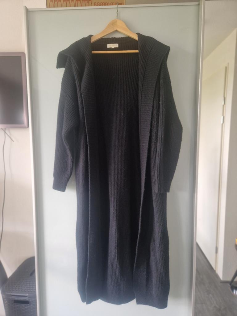 Zwart dik vest. Maat M/L., Ophalen of Verzenden, Zo goed als nieuw, Maat 38/40 (M), Zwart