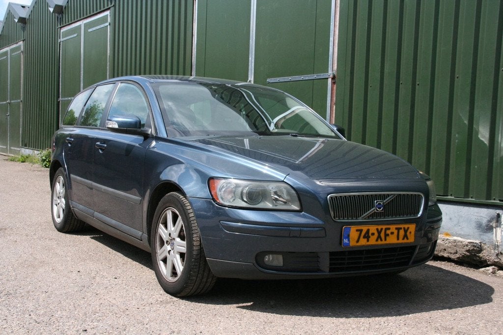 Volvo V50 1.8 Edition I, LEER, AIRCO, NIEUWE APK JUNI 2027, Auto's, Volvo, Voorwielaandrijving, 125 pk, Beige, 4 cilinders