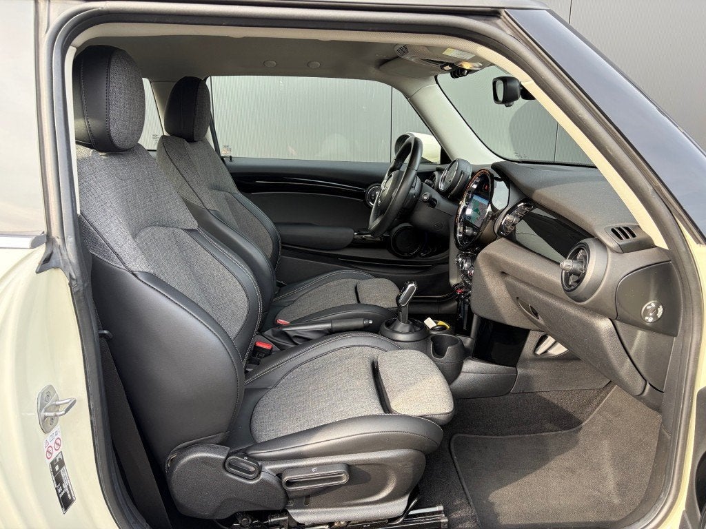 MINI Cooper 1.5 Aut. 1e eig. Sportstoelen Navi LED Sfeerlich, Gebruikt, 4 stoelen, Wit, Bedrijf