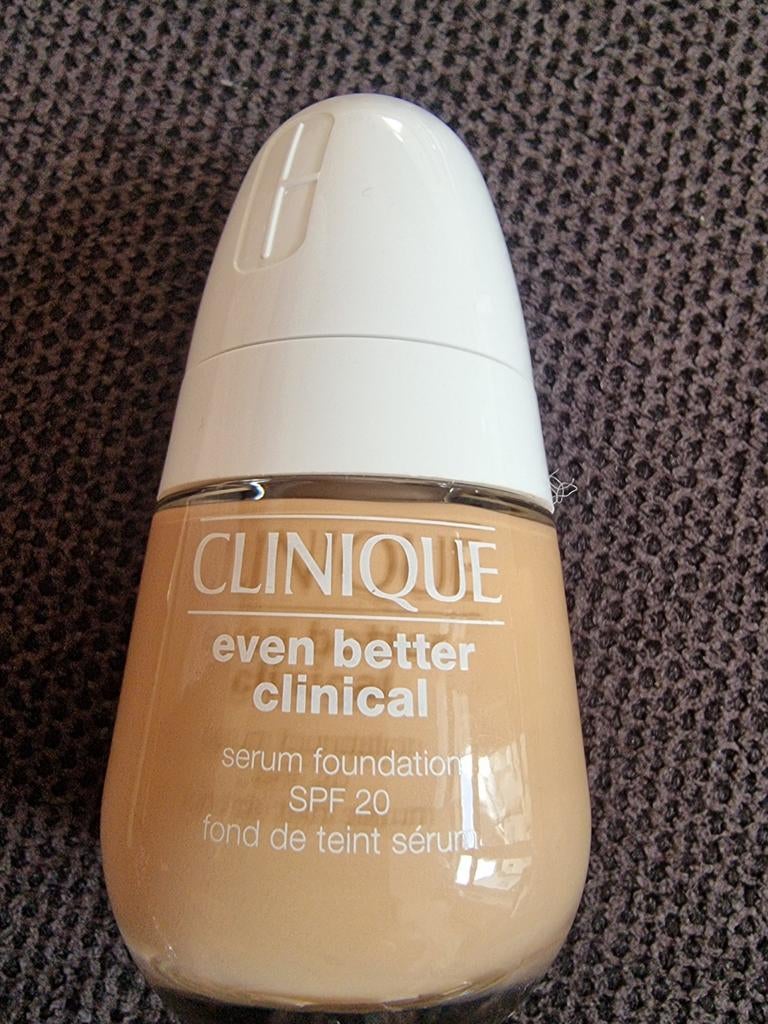 Clinique Even Better Clinical Foundation CN 70 NIEUW, Sieraden, Tassen en Uiterlijk, Uiterlijk | Gezichtsverzorging, Verzenden