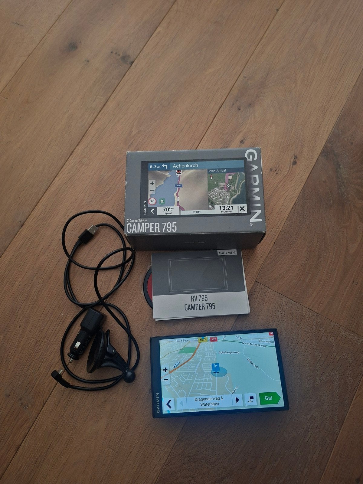 Garmin Camper 795 navigatie met doos en accessoires, Auto diversen, Ophalen of Verzenden, Zo goed als nieuw