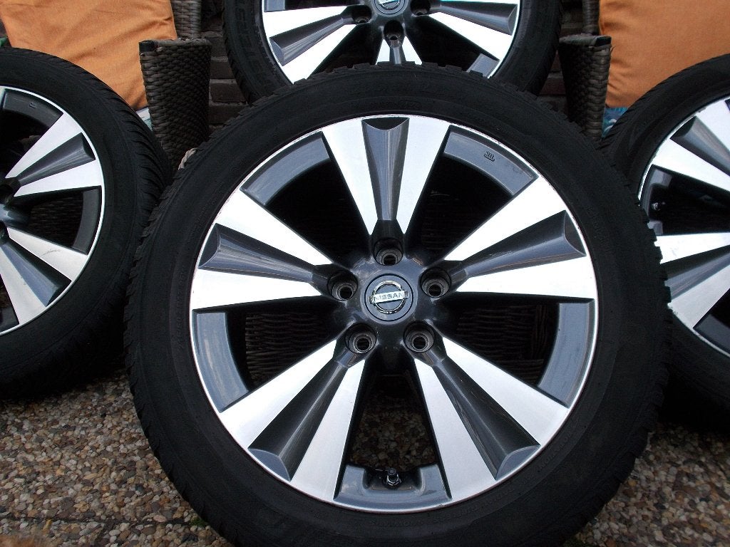 NISSAN 17 INCH VELGEN MET ALL SEASONBANDEN, Auto-onderdelen, Banden en Velgen, Ophalen, 215 mm, Banden en Velgen, 17 inch