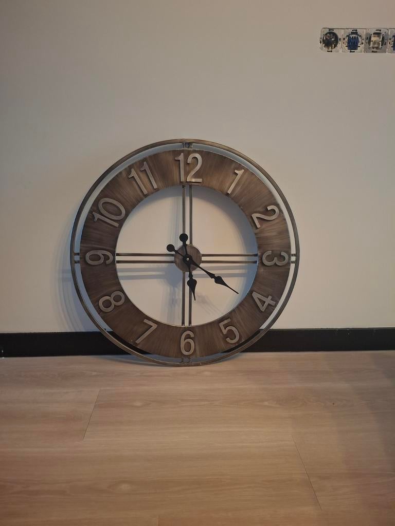 Grote Industriële Wandklok - 75x75 cm - Zo goed als nieuw, Ophalen, Zo goed als nieuw, Analoog, Wandklok