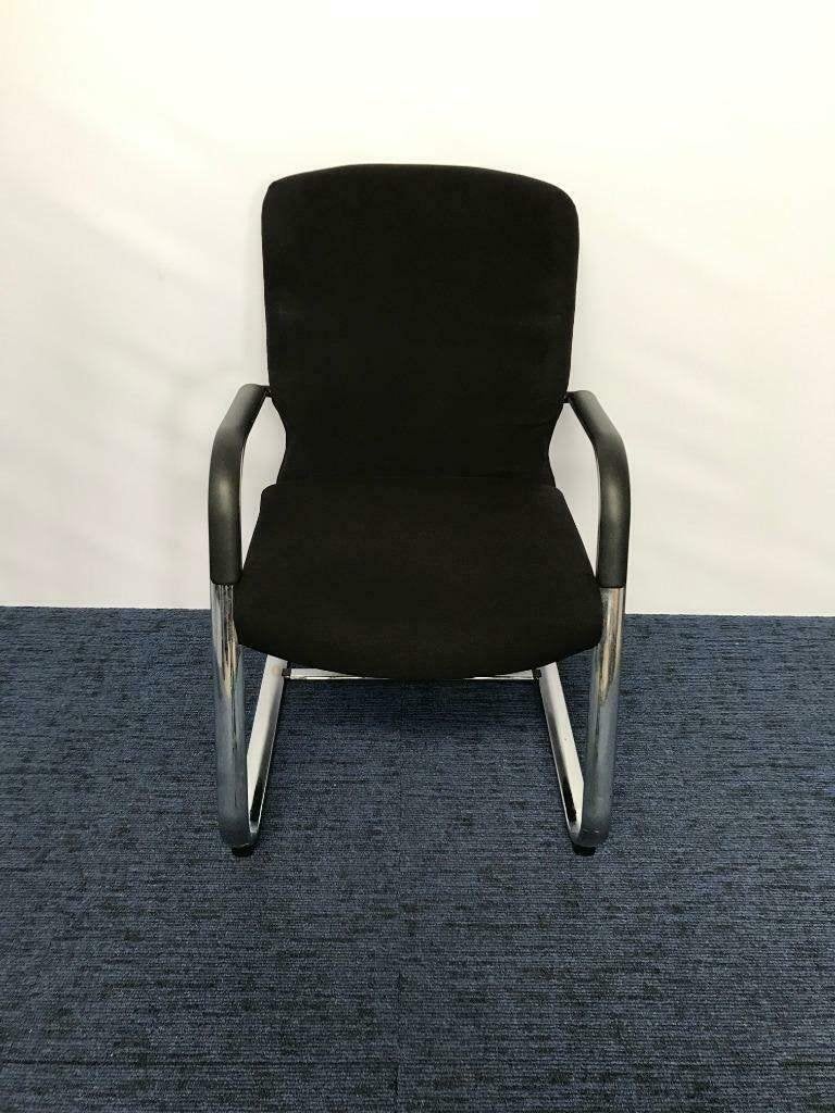 4x Comforto D7778 vergaderstoel zwarte stof met chrome slede, Ophalen, Gebruikt, Zwart, Vier