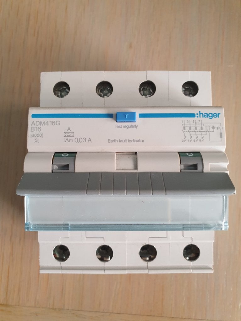 Hager aardlekautomaat 4-Polig B16 30mA ADM416G, Ophalen of Verzenden, Zo goed als nieuw, Hager, Installatieautomaat