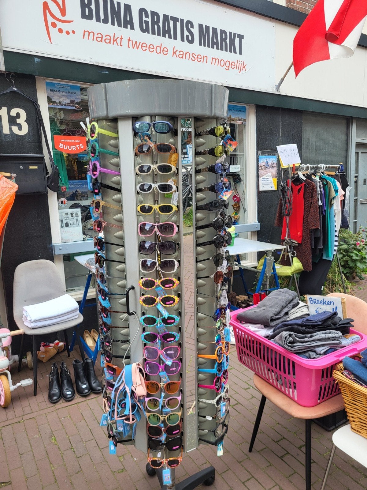 Diverse zonnebrillen - Nieuw in de verpakking, Zonnebril, Overige kleuren, Nieuw, Ophalen of Verzenden