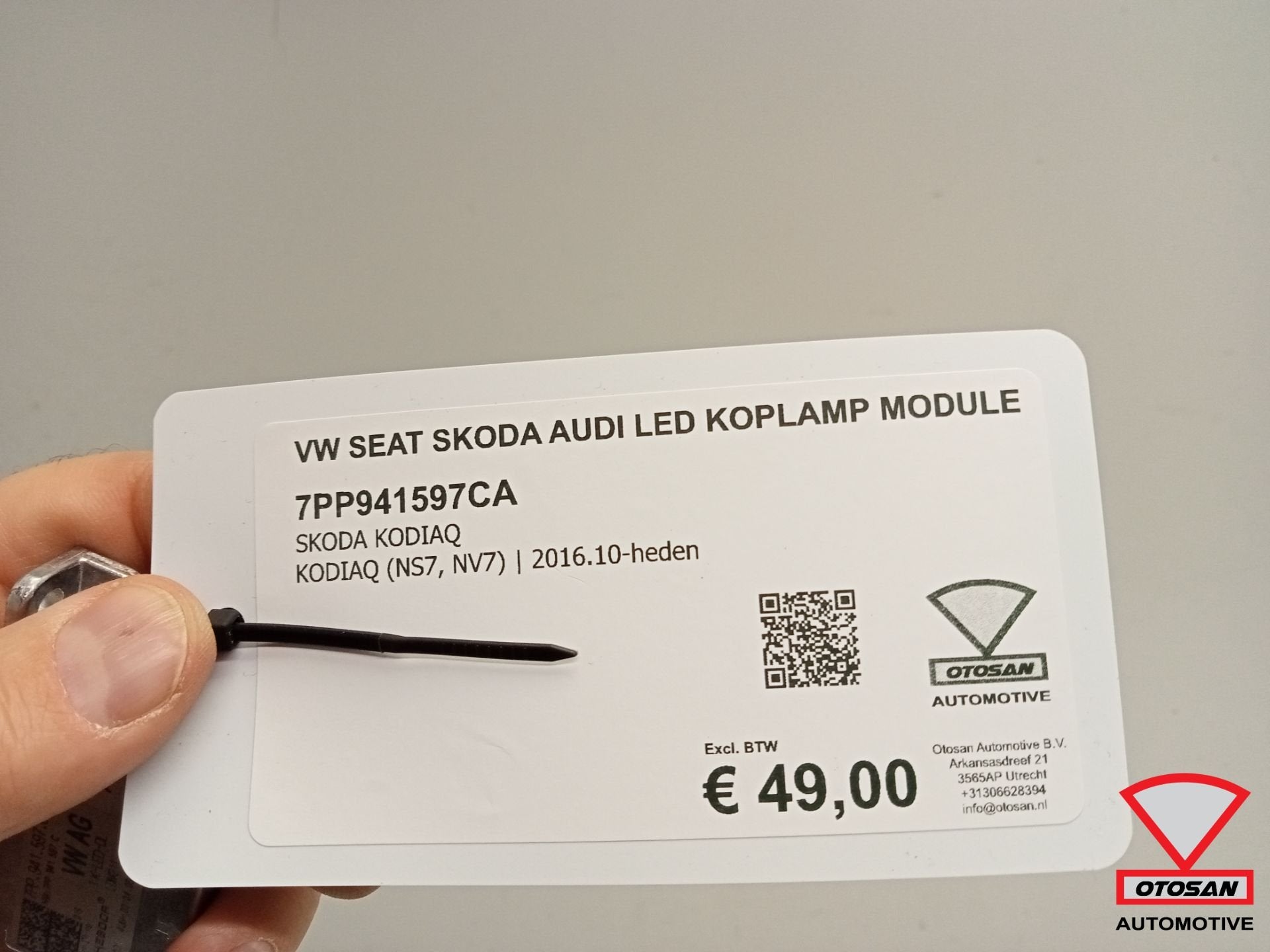 VW Seat Skoda Audi LED Koplamp Module 7PP941597CA, Skoda, Skoda Auto a.s., Gebruikt, Infoline@skoda-auto.cz