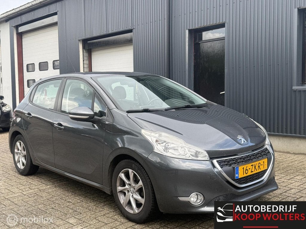 Peugeot 208 1.6 e-HDi Blue Lease Airco 5 drs, Auto's, Peugeot, Voorwielaandrijving, Euro 5, Gebruikt, 4 cilinders