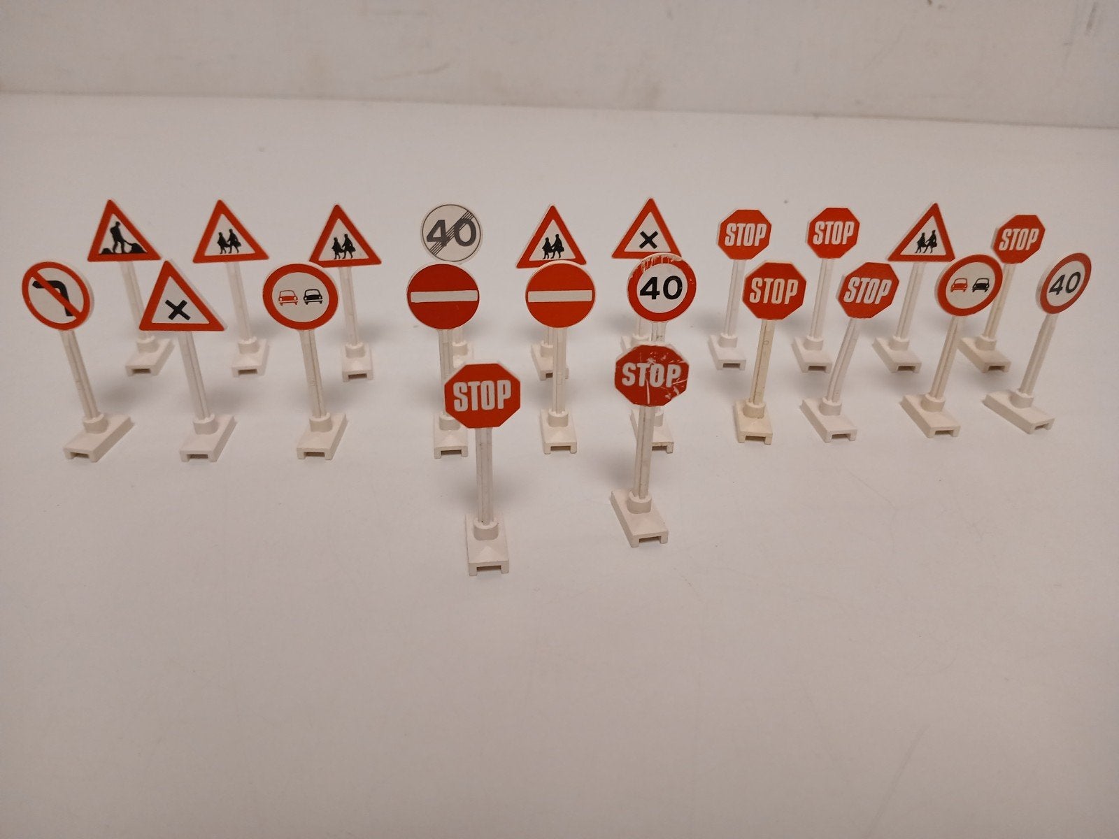 22x lego verkeersborden / road signs assorti, Ophalen of Verzenden