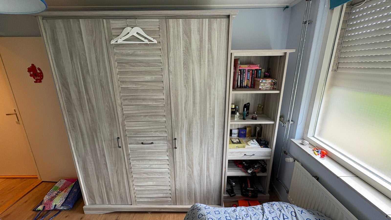 Complete kinderkamer / tienerkamer. Bed, buro, kast etc, Ophalen, Zo goed als nieuw, Eenpersoons