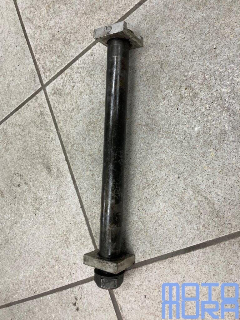 Achteras Yamaha YZF R1 1998 - 2001 achter as achterwielas 20, Motoren, Onderdelen | Yamaha, Gebruikt, -, -, Ophalen of Verzenden