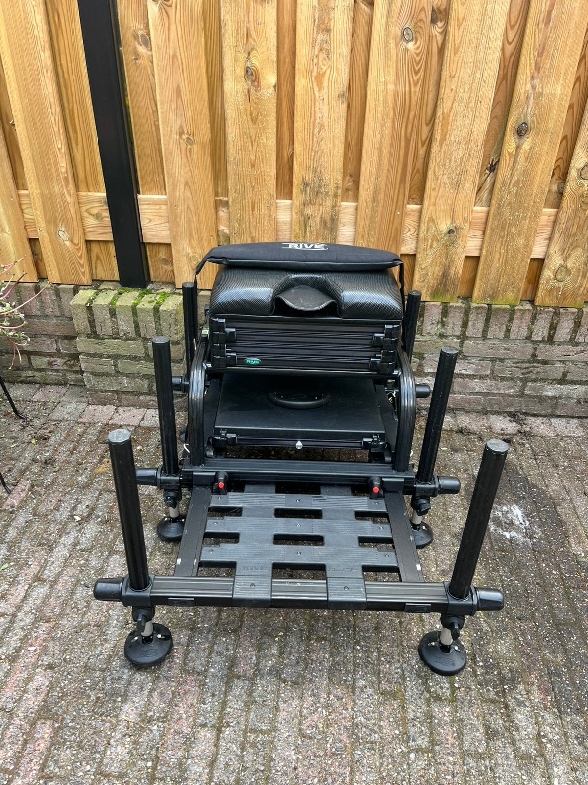 Rive zwarte D36 HSP viskist in prima staat, Ophalen, Zo goed als nieuw, Koffer of Tas