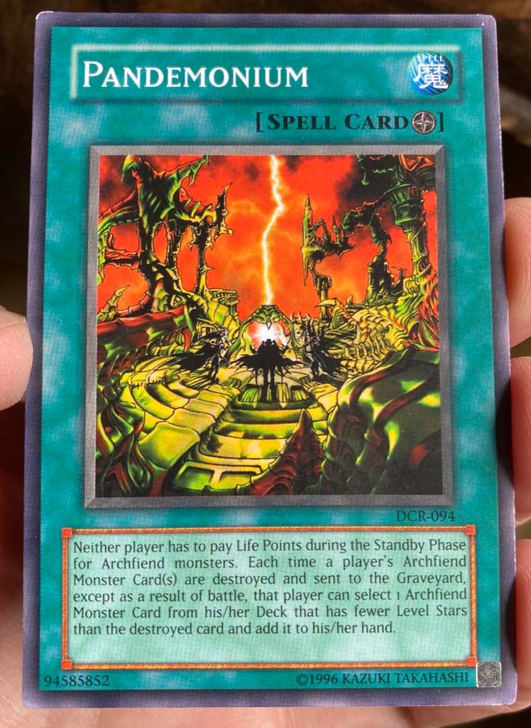 Yu-Gi-Oh! Pandemonium DCR Old US Print !, Ophalen of Verzenden, Zo goed als nieuw, Losse kaart