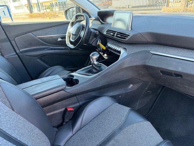 Peugeot 5008 1.2 PureTech Allure 7 Persoons Airco/ECC,Cruise, Voorwielaandrijving, Stof, Gebruikt, 1199 cc