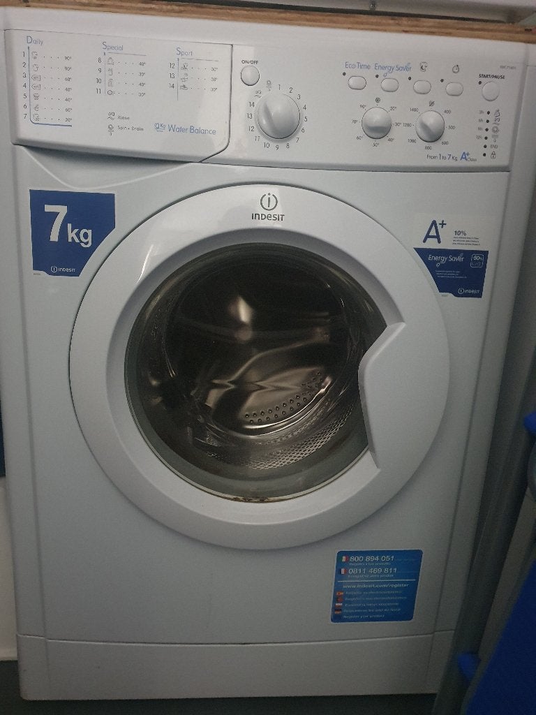 Indesit wasmachine, Witgoed en Apparatuur, Wasmachines, Zo goed als nieuw, Voorlader, 6 tot 8 kg, 85 tot 90 cm, 1200 tot 1600 toeren