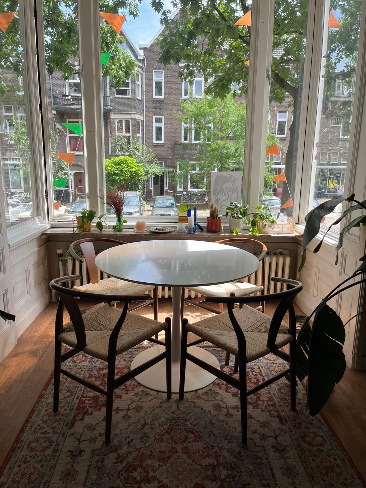 Witte ronde eettafel, Huis en Inrichting, Ophalen, Zo goed als nieuw, 4 tot 6 stoelen