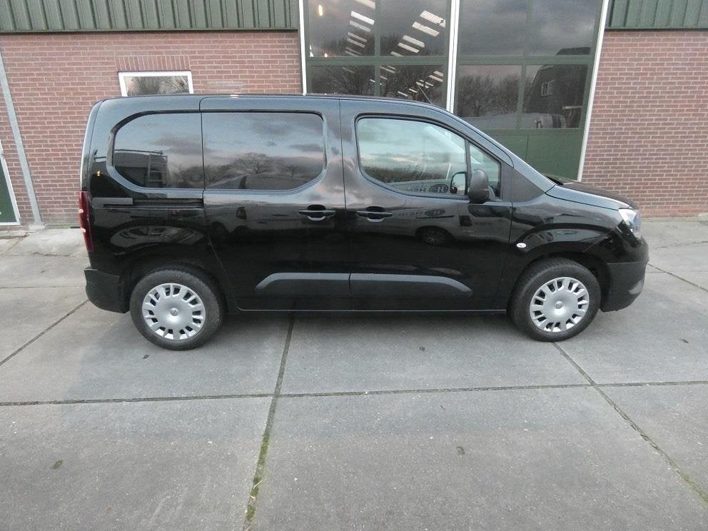 Opel COMBO 1.5D L1H1 Edition *130pk* navi/camera* autom*, Auto's, Dealer onderhouden, Stof, Gebruikt, 4 cilinders
