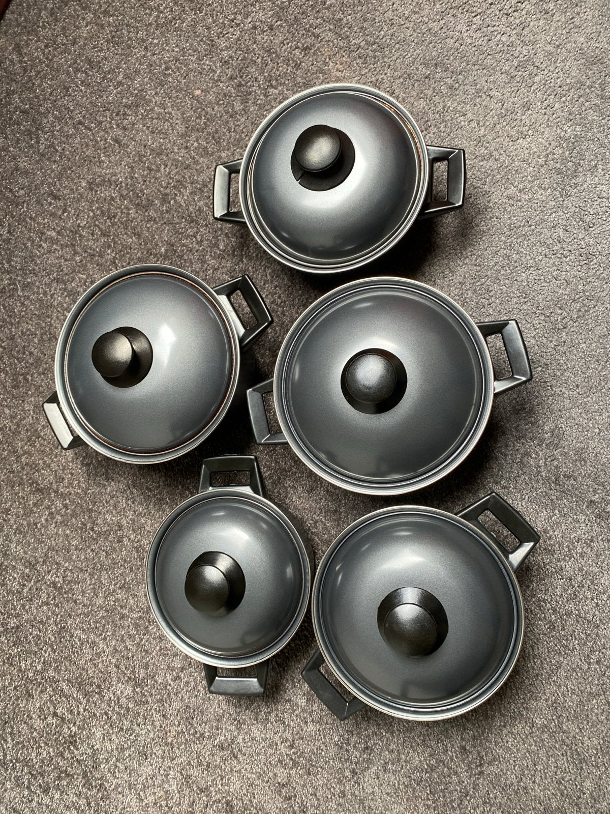Camping lichtgewichtpannenset. 3 gebruikt, 2 nieuw., Caravans en Kamperen, Ophalen of Verzenden, Gebruikt