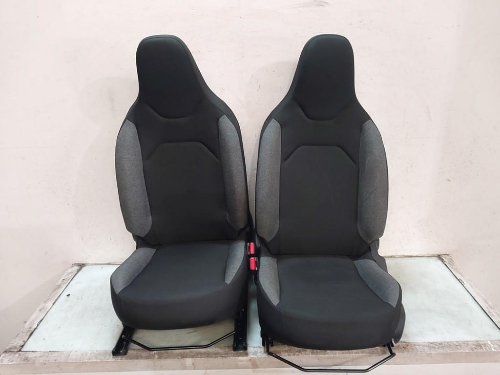 Interieur Toyota Aygo X (2022-03/..) 739100H031, Auto-onderdelen, Gebruikt, Kundenbetreuung@toyota.de, Toyota-Allee 2, Köln 50858, , Duitsland