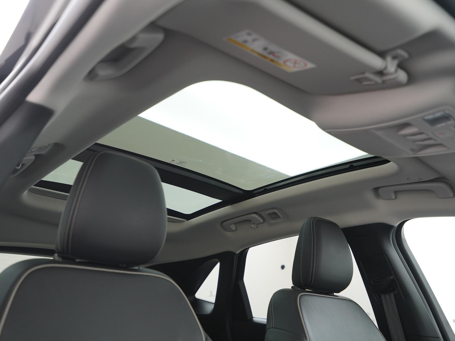 Foto 41 van Ford Kuga 2.5 PHEV Vignale | Panoramadak | ACC | Head Up | Z