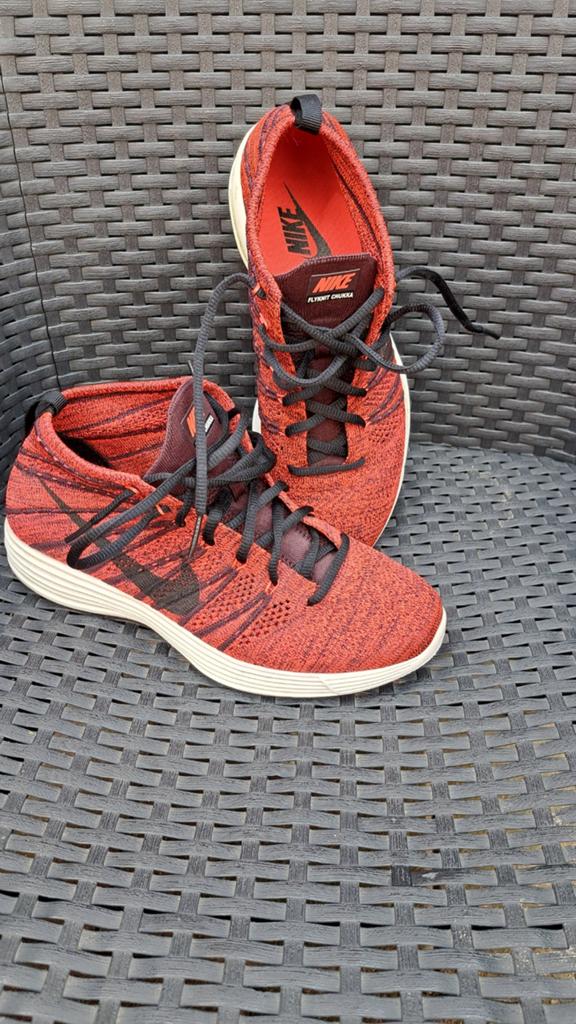 Nike Flyknit Chukka sneakers rood/zwart - Maat 40, Nike, Ophalen of Verzenden, Sneakers of Gympen, Gedragen