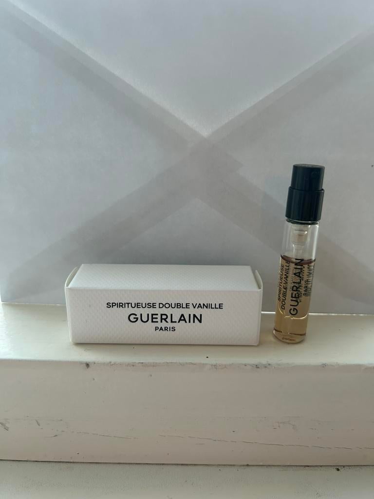 Pakketje parfum samples (Guerlain, Fugazzi, Mugler etc), Sieraden, Tassen en Uiterlijk, Uiterlijk | Parfum, Ophalen of Verzenden