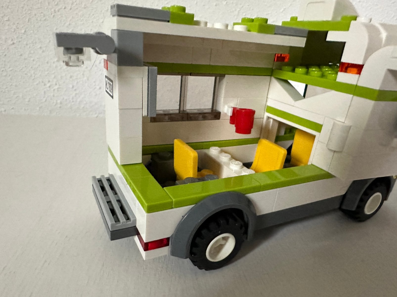 Foto 6 van LEGO City Camper 7639 van / camping car