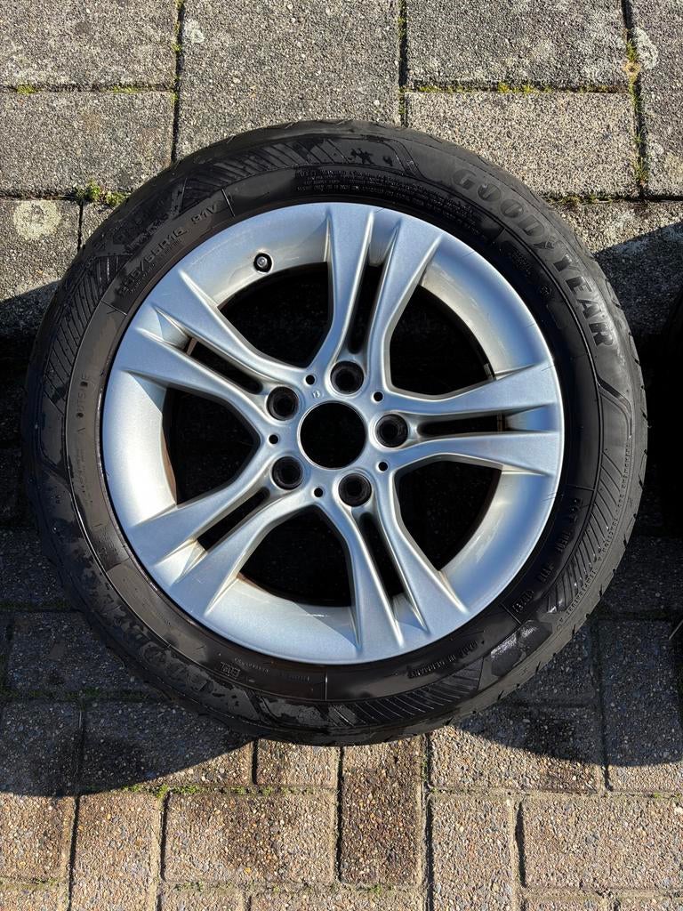 BMW 3 Serie originele velgen met Goodyear zomerbanden, Auto-onderdelen, Banden en Velgen, Ophalen, Gebruikt, 16 inch, Banden en Velgen