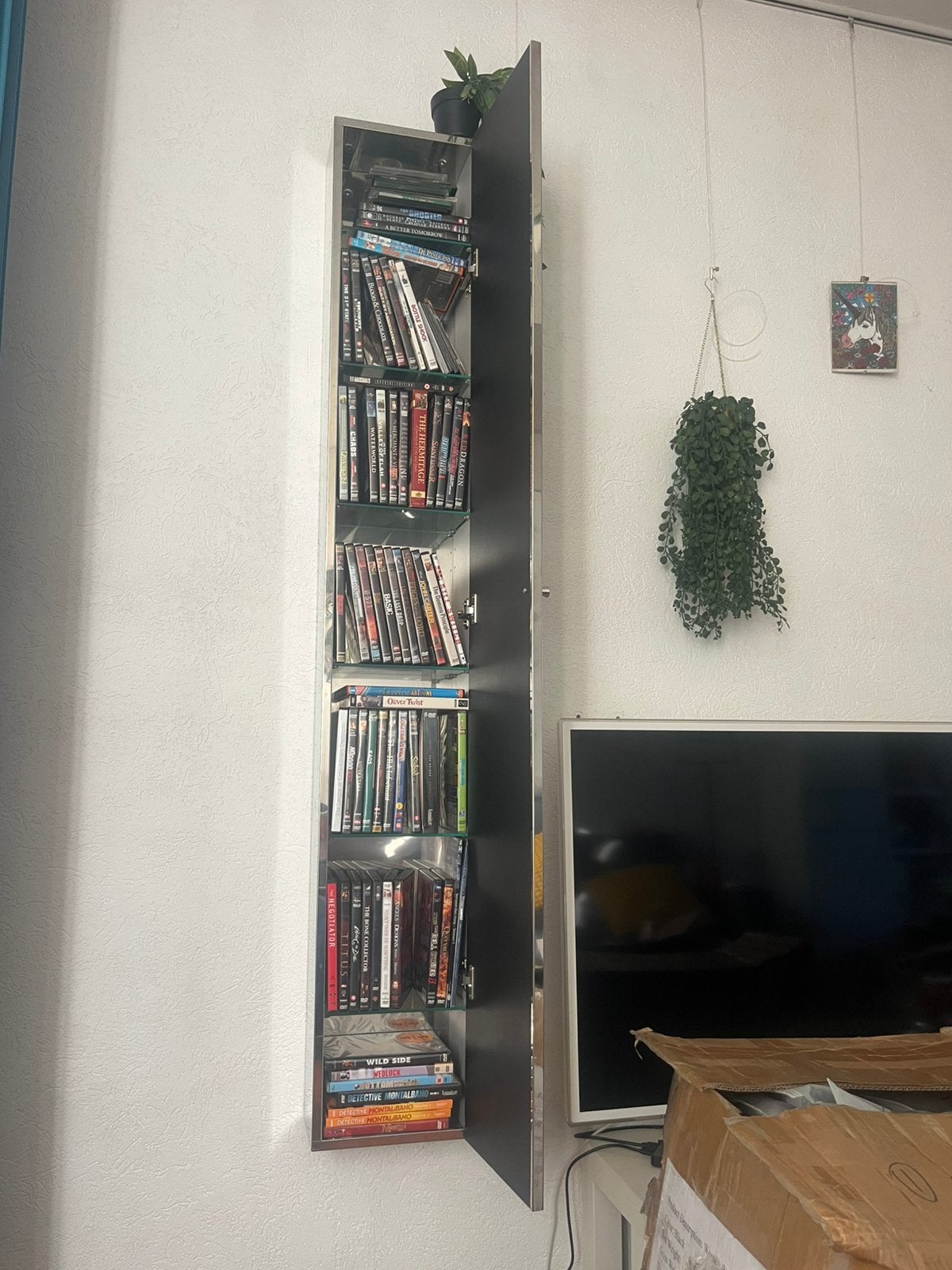 Dvd kastje met veel dvd’s (65), Ophalen, Zo goed als nieuw, Hout, Cd's of Dvd's