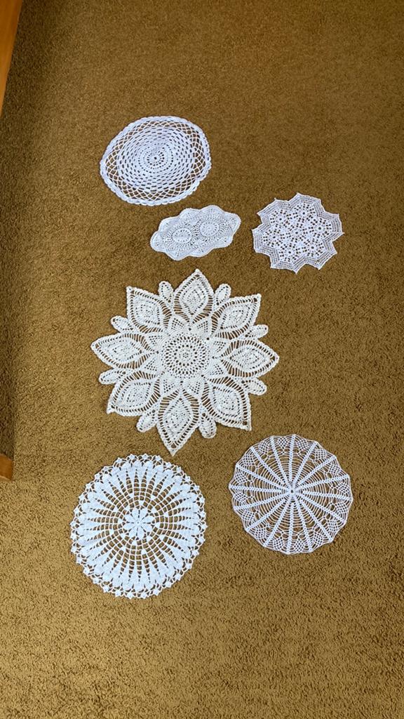 Set van 6 handgemaakte gehaakte kleedjes, Huis en Inrichting, Woonaccessoires | Overige, Vintage, Gebruikt, Ophalen of Verzenden