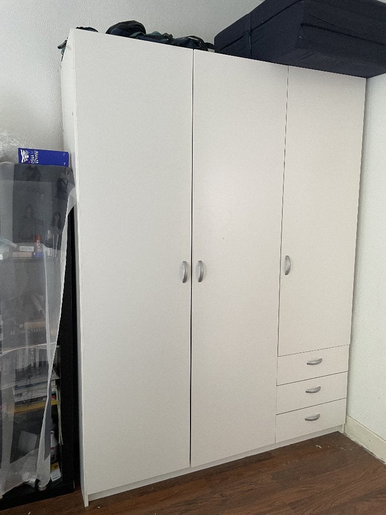 White wardrobe 3 doors/ drawers–Good condition/Must go fast, Ophalen, Gebruikt, 100 tot 150 cm, 200 cm of meer