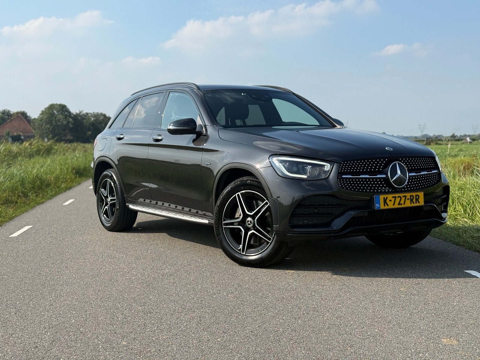 Mercedes-Benz GLC 300e 320pk 4MATIC 9G-TRONIC BUR 2021 Grijs, Auto's, Automaat, 4 cilinders, 2000 kg, GLC