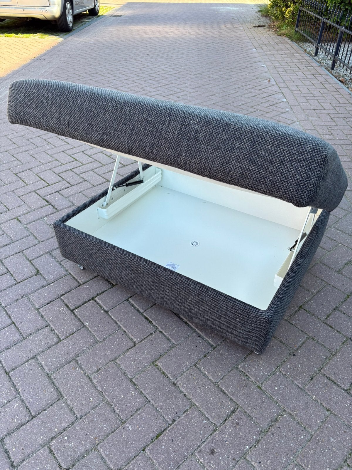 SÖRVALLEN poef op wielen met opslagruimte, Huis en Inrichting, Ophalen, 75 tot 100 cm, Zo goed als nieuw, 100 tot 125 cm