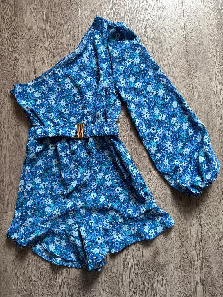 Fleurige korte gebloemde jumpsuit, Blauw, Ophalen of Verzenden, Zo goed als nieuw, Maat 36 (S)