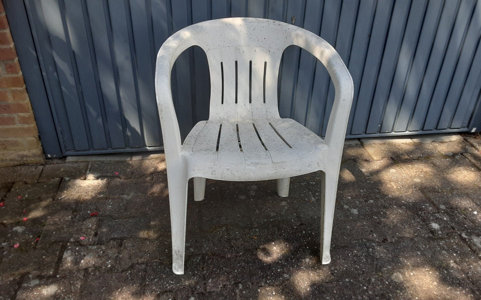 Allibert witte stapelstoel, Tuin en Terras, Tuinstoelen, Ophalen, Kunststof