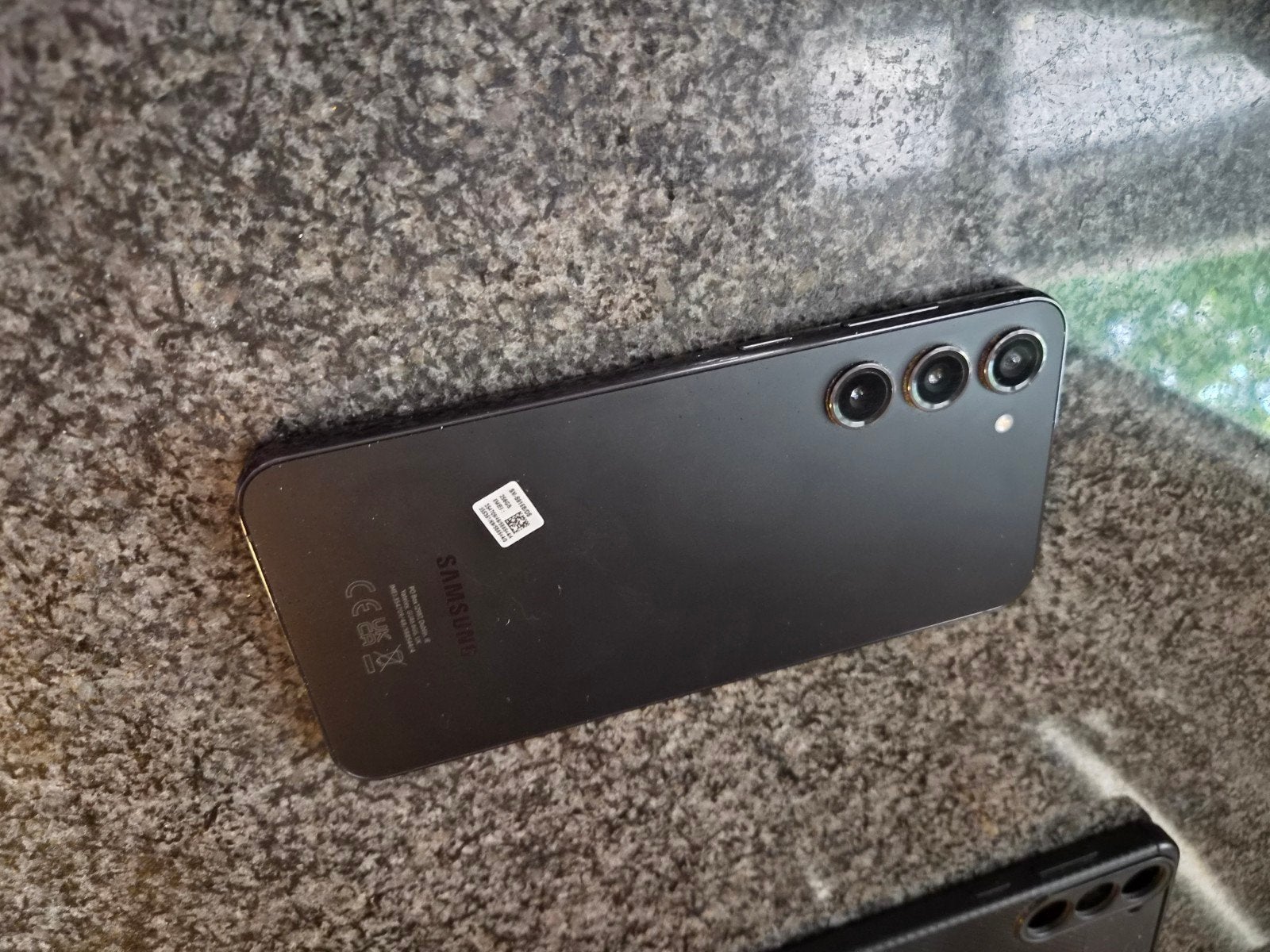 Samsung Galaxy S23+ 256GB Zwart met hoesje