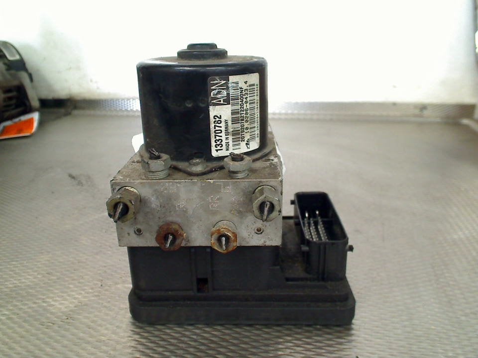 Abs Pomp Opel Astra J Sports Tourer (PD8/PE8/PF8) 13370782, Gebruikt, Bahnhofsplatz, Rüsselsheim am Main 65423, , Duitsland, Opel