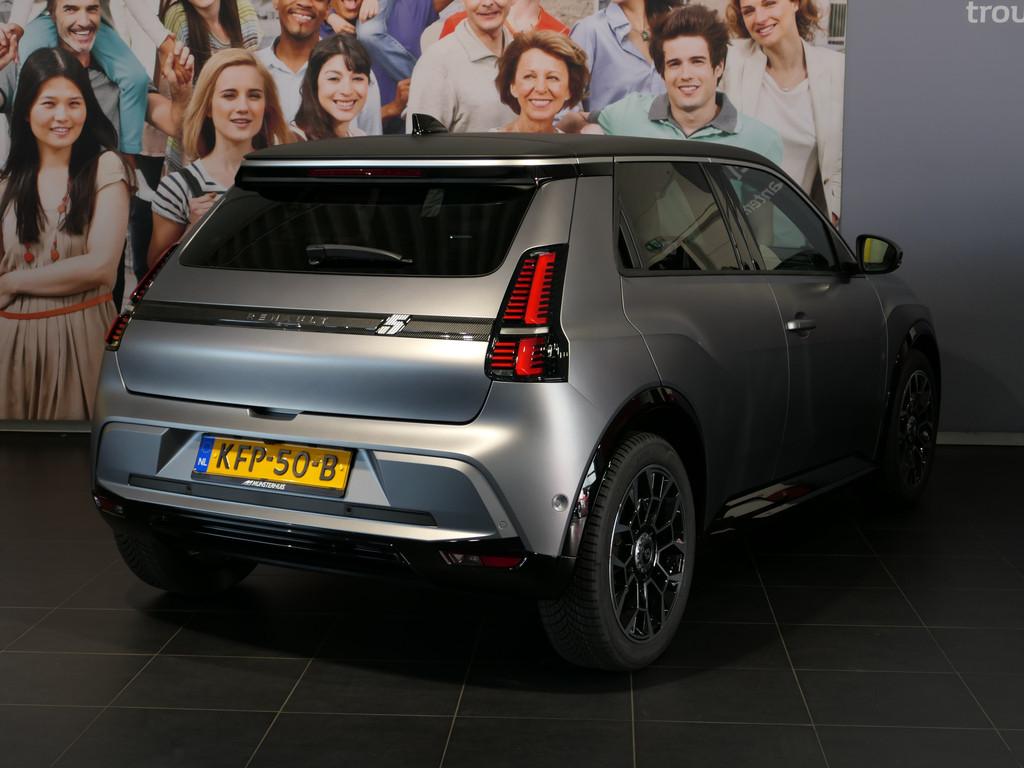 Renault 5 comfort range Roland-Garros 52 kWh - Occasion Leas, Auto's, Renault, Gebruikt, Leder en Stof, 31 min, Origineel Nederlands