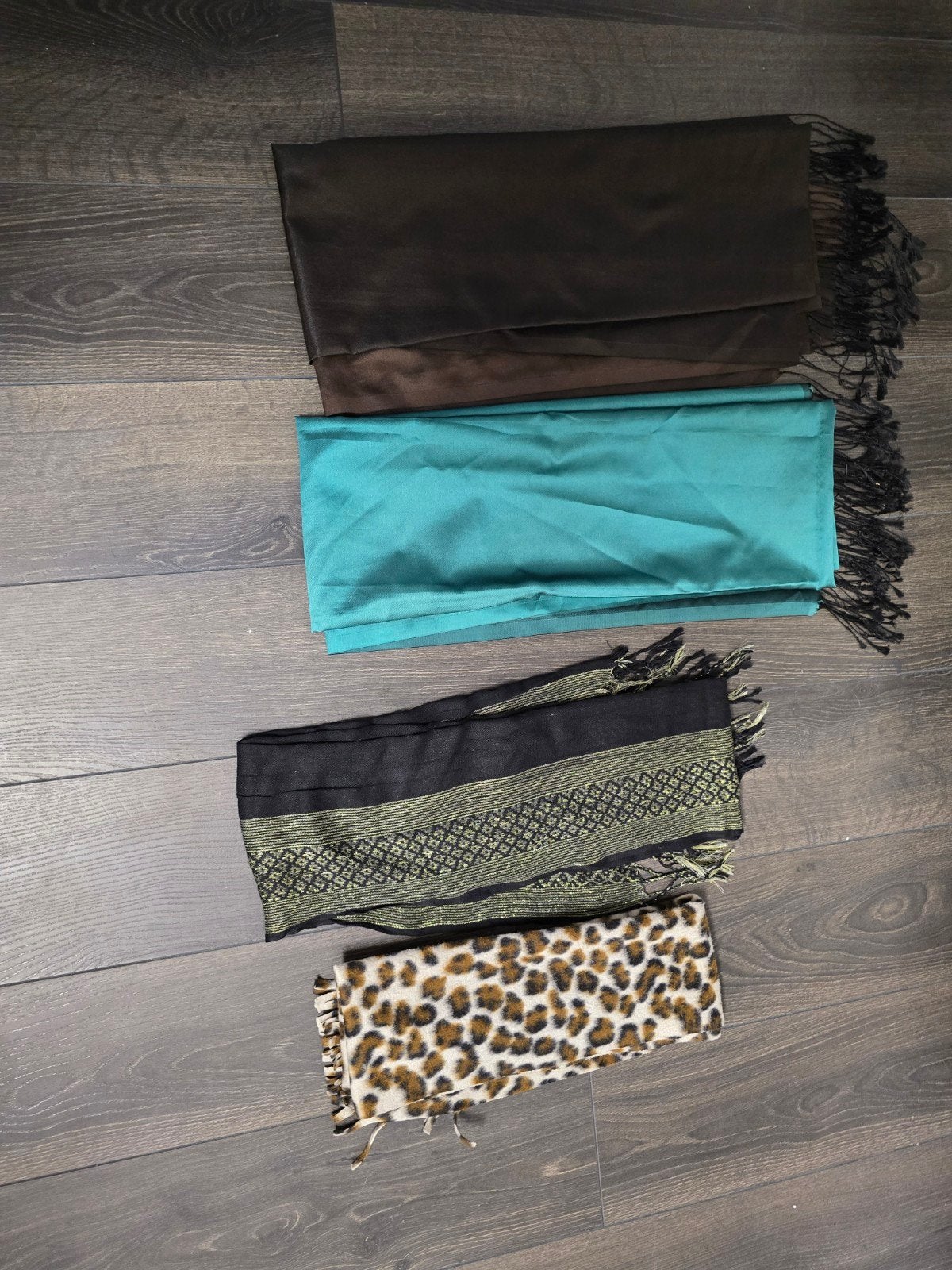 Diverse sjaals: panterprint, zwart/goud, bruin, turquoise, Ophalen of Verzenden, Zo goed als nieuw, Sjaal