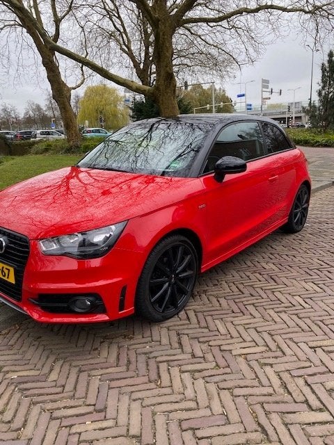 Audi A1 1.2 Tfsi 63KW 2014 Rood, Auto's, Audi, Voorwielaandrijving, Zwart, 4 cilinders, 4 stoelen
