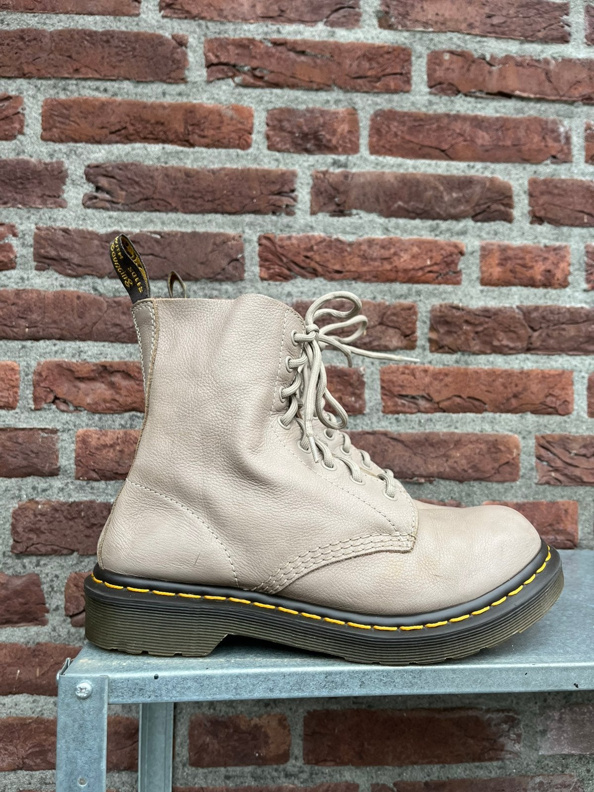 Dr. Martens 1460 Pascal virginia grijs maat 39, Kleding | Dames, Schoenen, Dr. Martens, -, -, Lage of Enkellaarzen