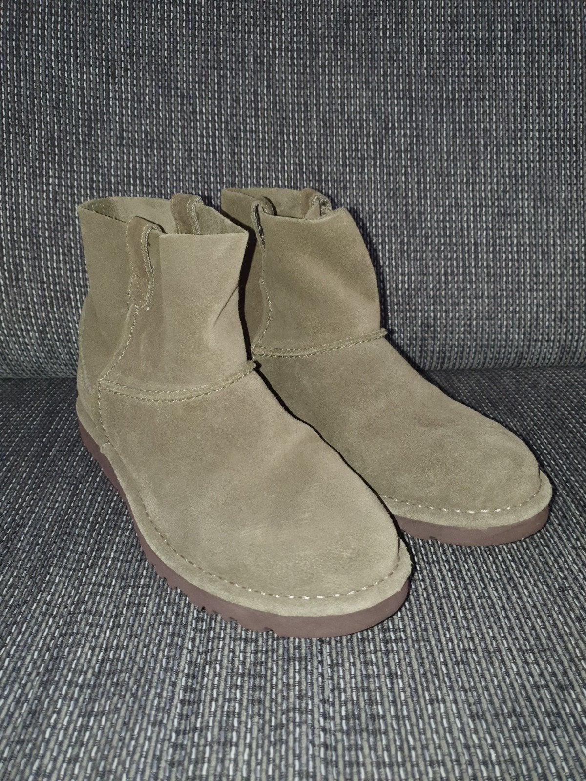 Ugg classic unlined 37/38, UGG, Verzenden, Lage of Enkellaarzen, Nieuw