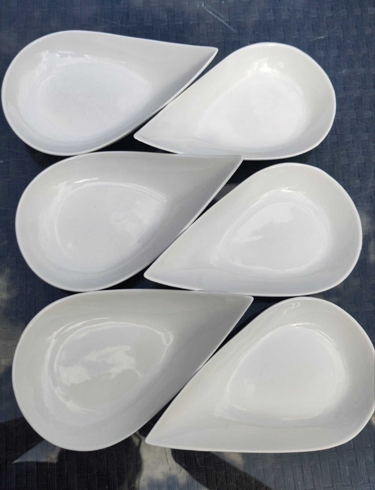 Bordjes druppelvorm 12,5 x 21cm. 98 stuks, Ophalen, Overige stijlen, Bord(en)