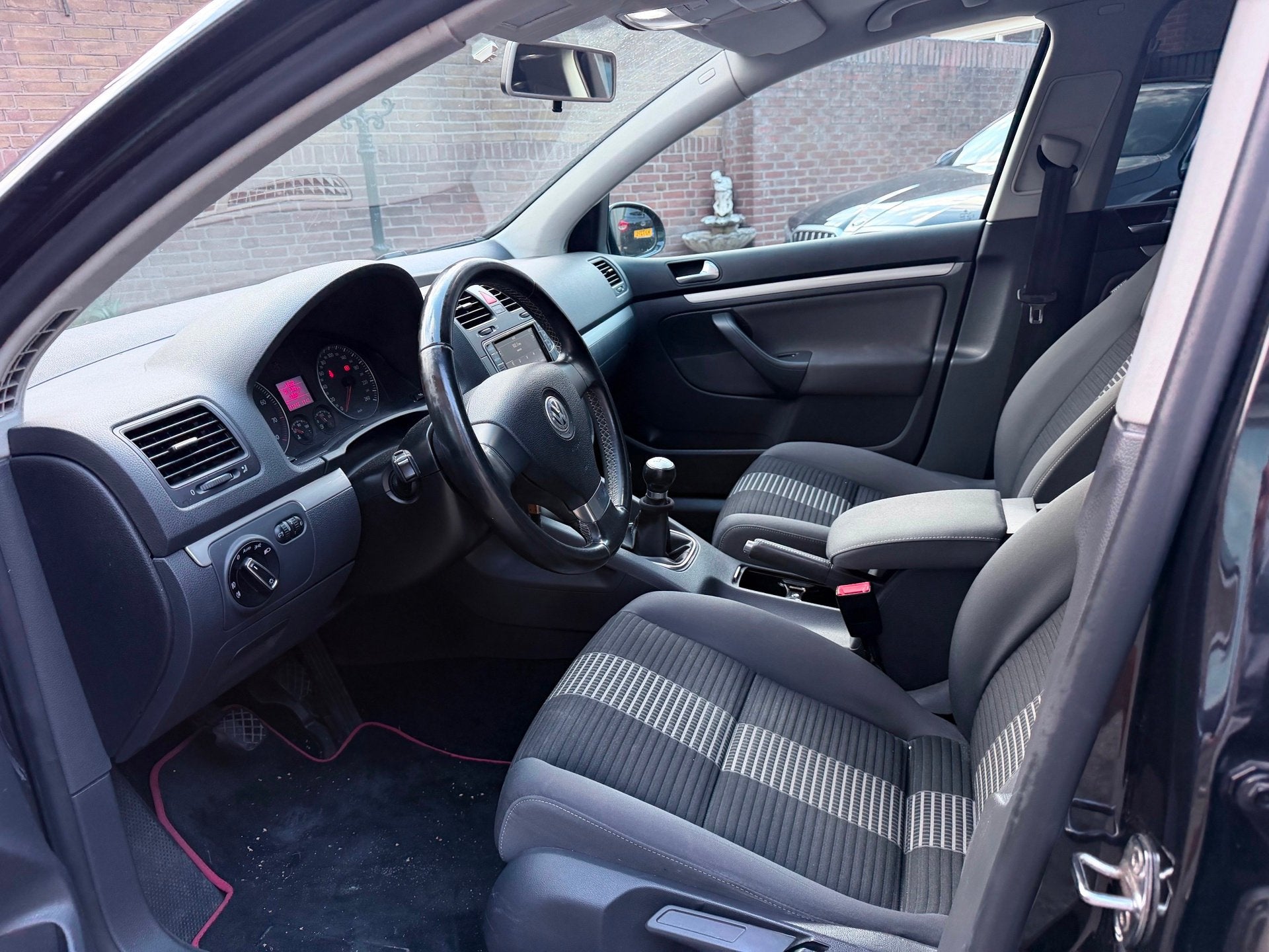 Foto 5 van Volkswagen Golf 1.6 Optive 4