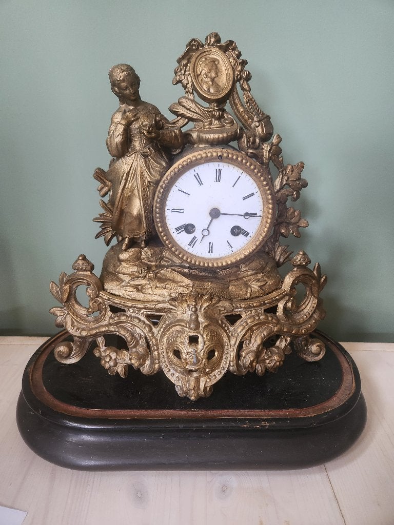 Franse pendule/tafelklok op sokkel, Ophalen